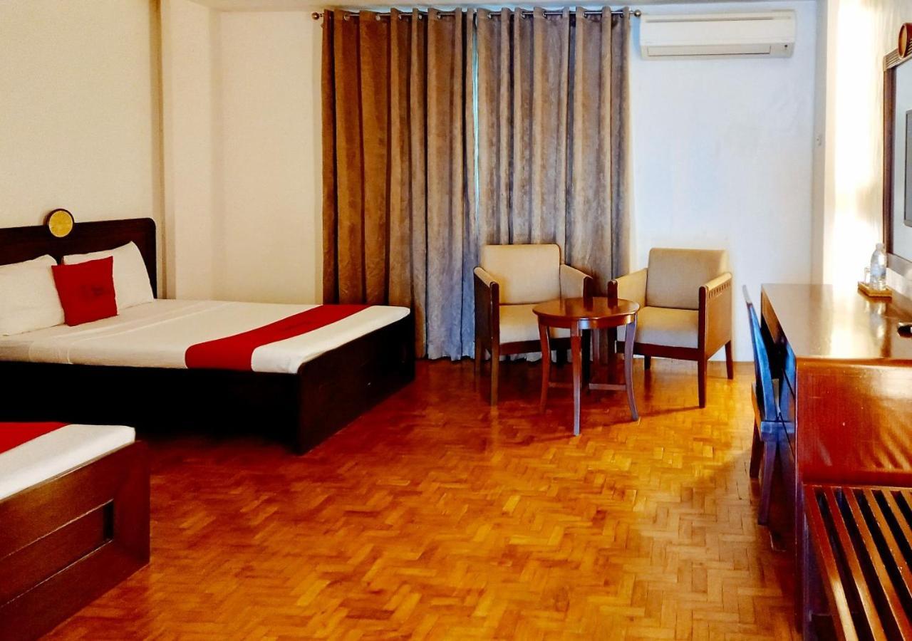 Reddoorz Plus Near Mango Avenue Cebu Room photo