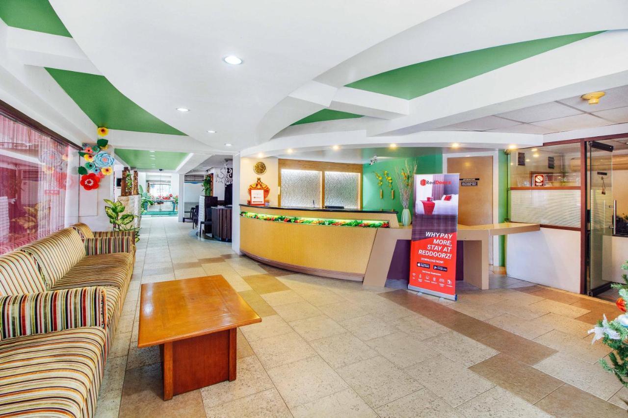 Reddoorz Plus Near Mango Avenue Cebu Exterior photo